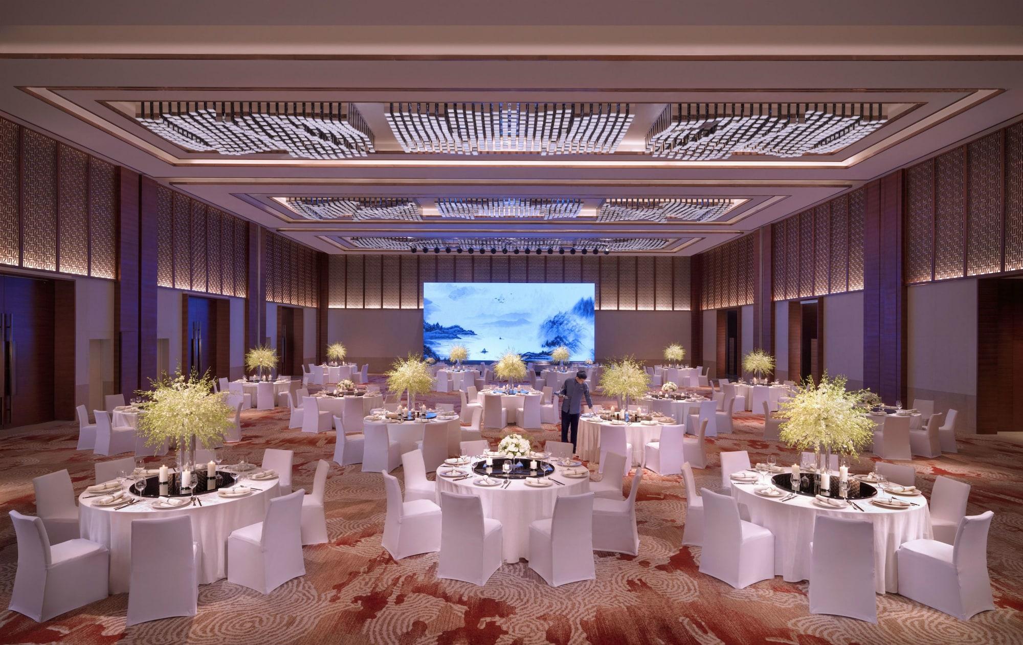 Hyatt Regency Zhenjiang Hotel Женджанг Екстериор снимка