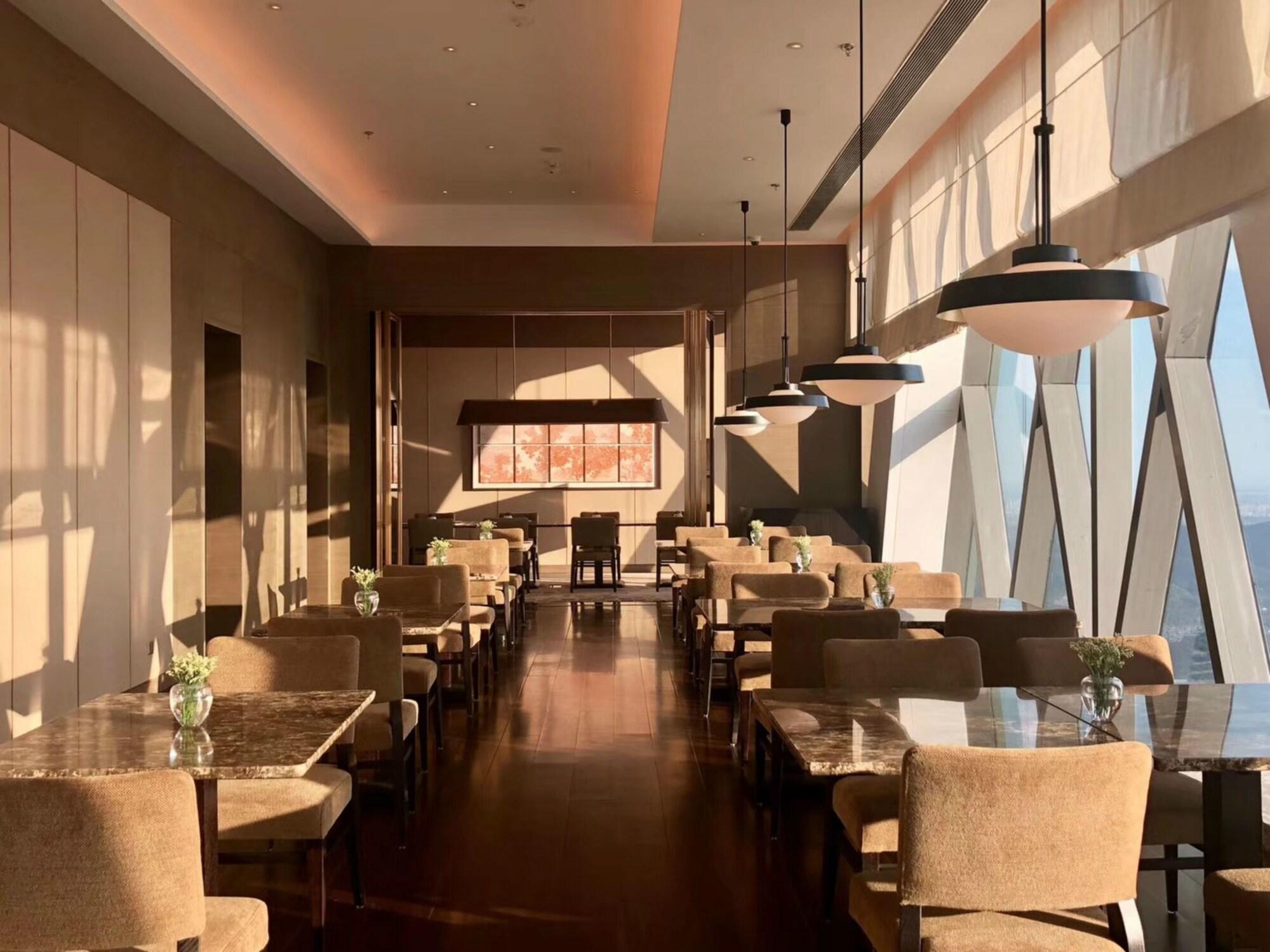 Hyatt Regency Zhenjiang Hotel Женджанг Екстериор снимка