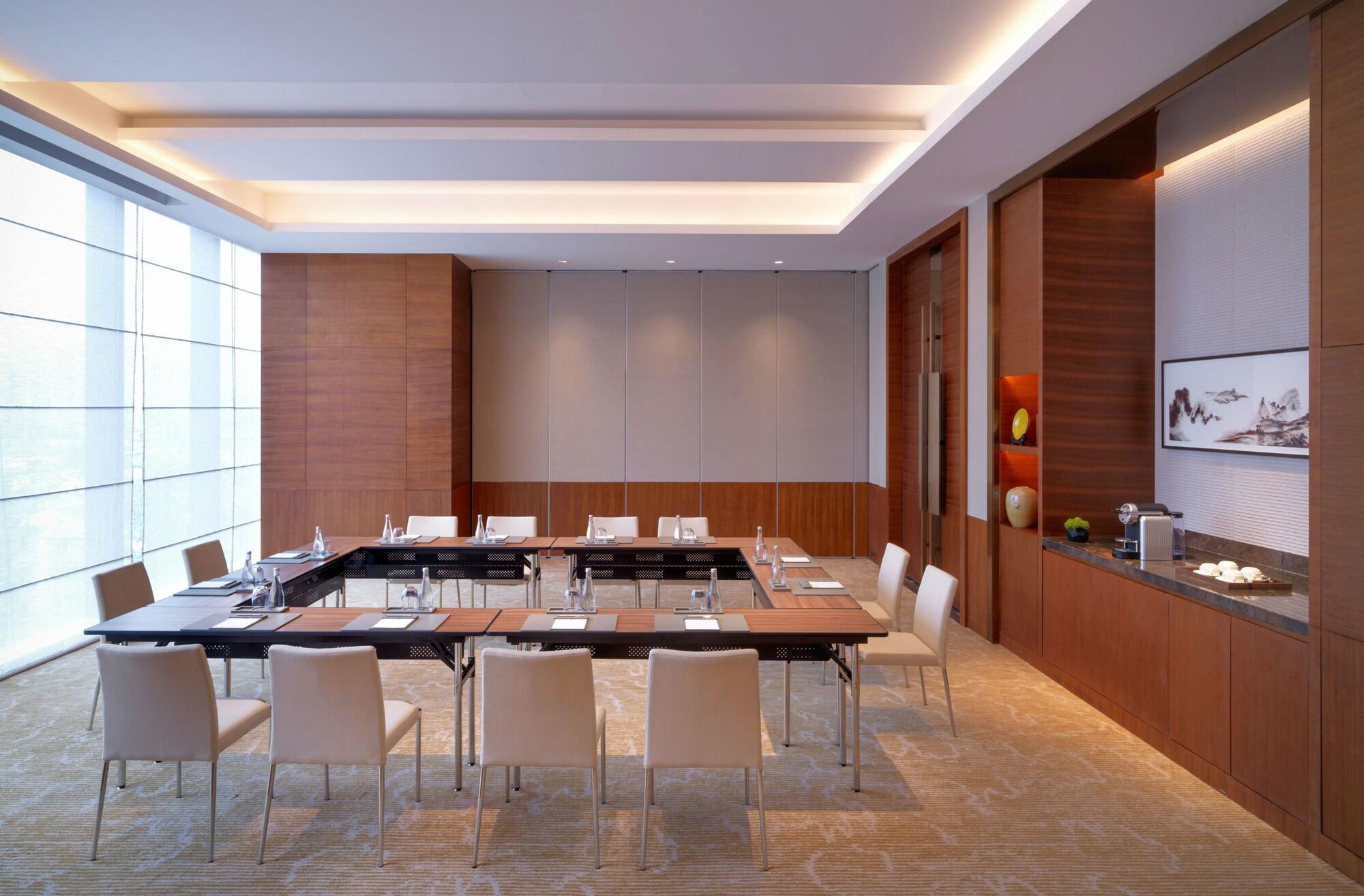 Hyatt Regency Zhenjiang Hotel Женджанг Екстериор снимка