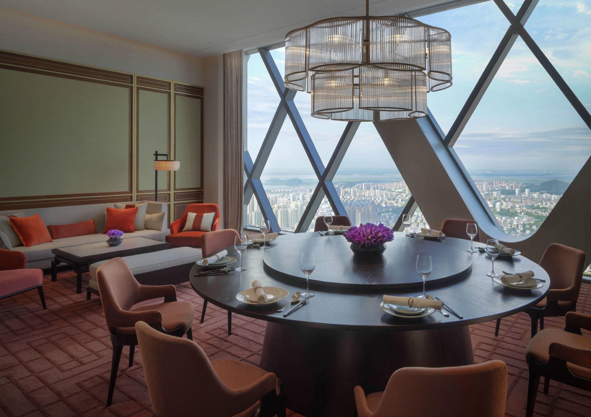 Hyatt Regency Zhenjiang Hotel Женджанг Екстериор снимка