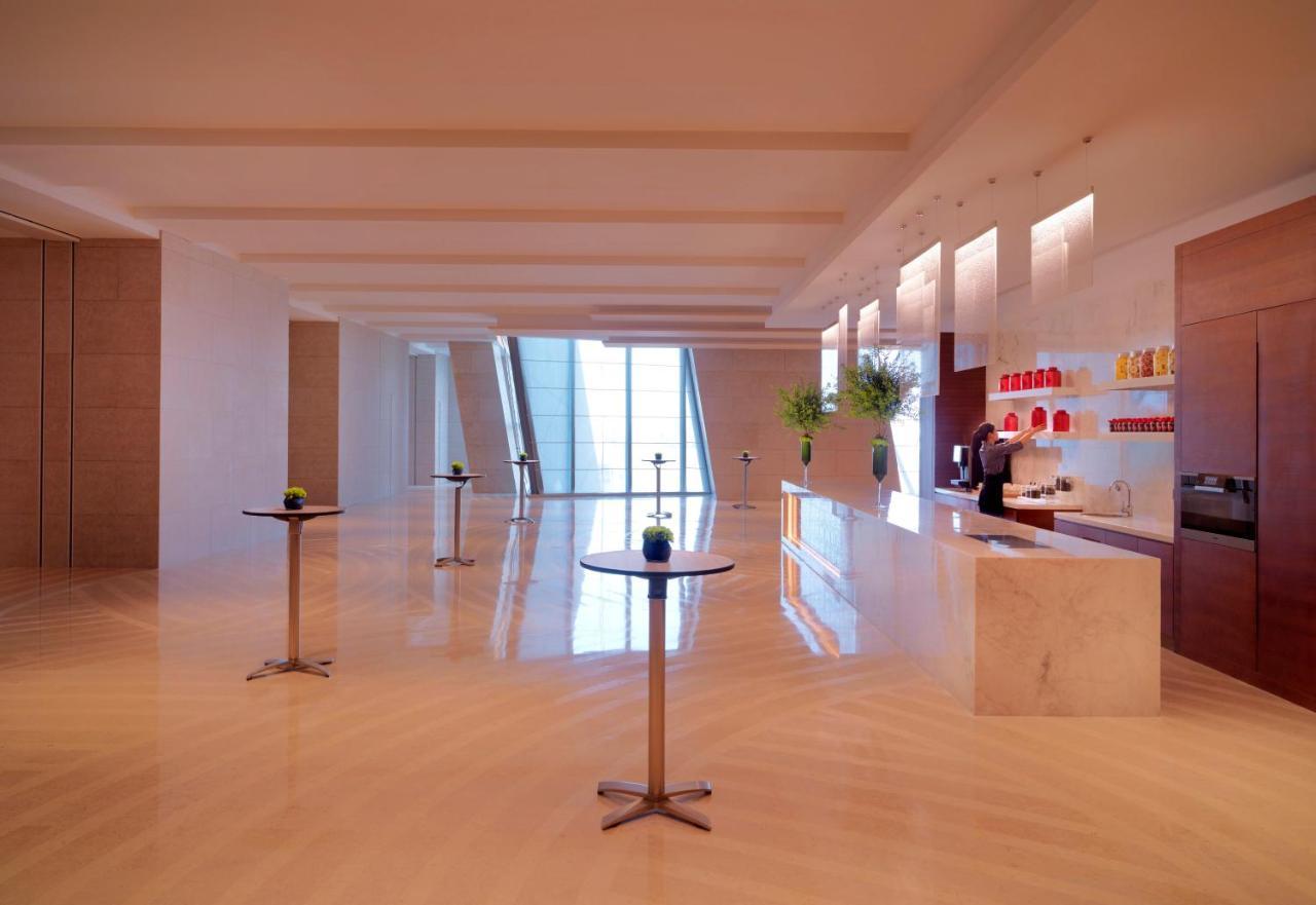 Hyatt Regency Zhenjiang Hotel Женджанг Екстериор снимка