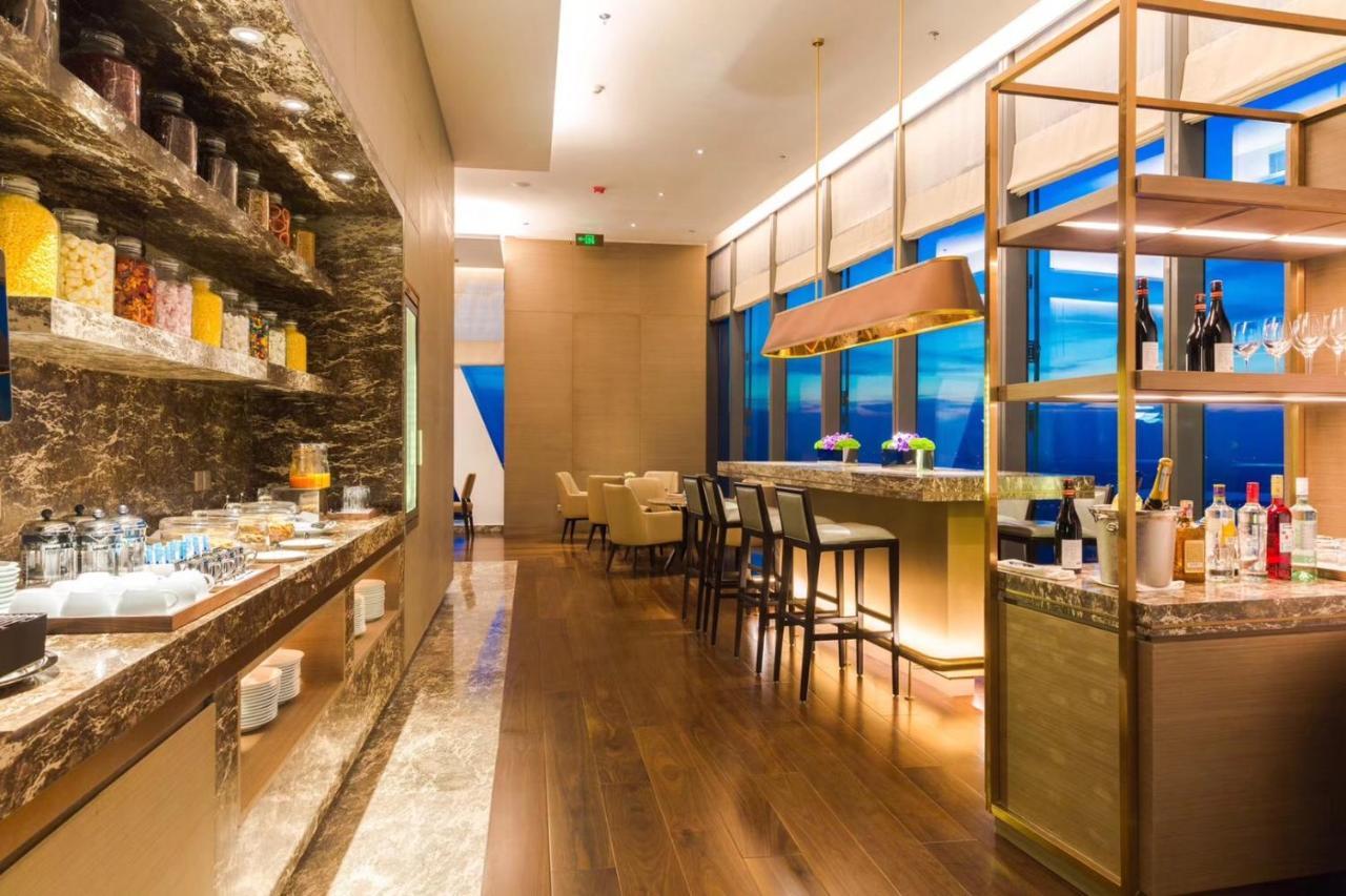 Hyatt Regency Zhenjiang Hotel Женджанг Екстериор снимка